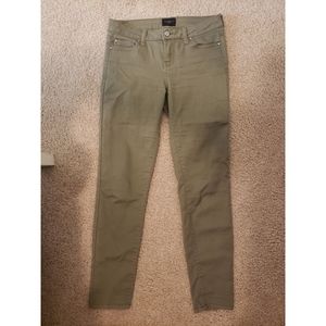 Green ankle length pants